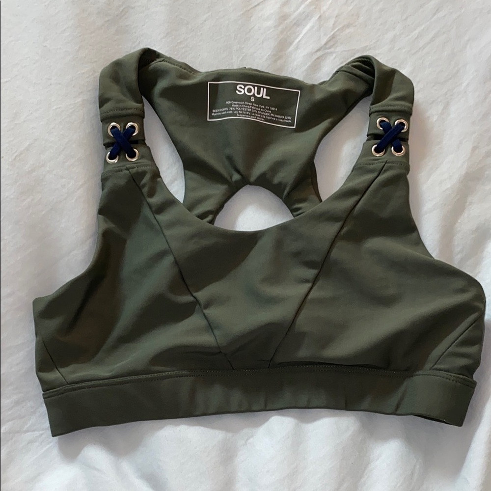 SoulCycle Green Sports Bra with Racerback and Moisture-Wicking Fabric